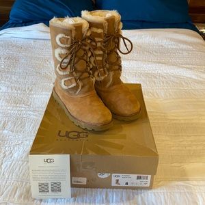 UGG Size 8 Rommy Boots